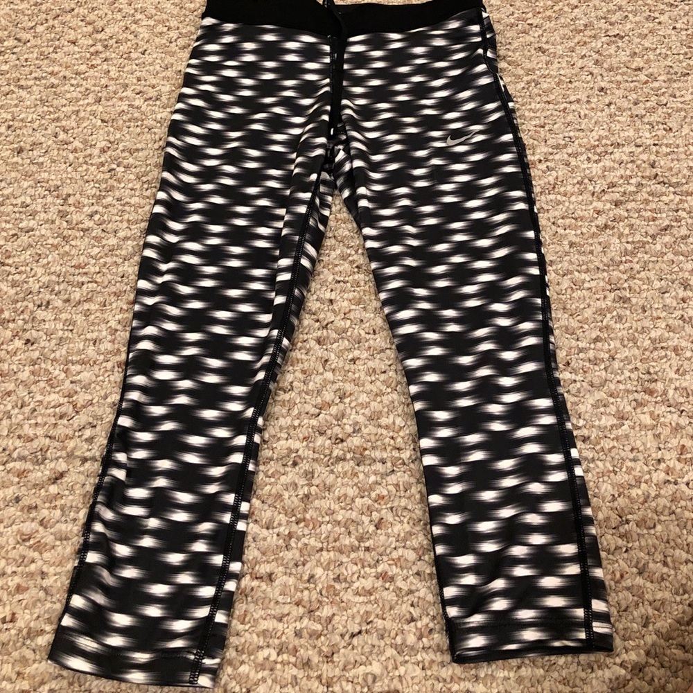 Nike running crops